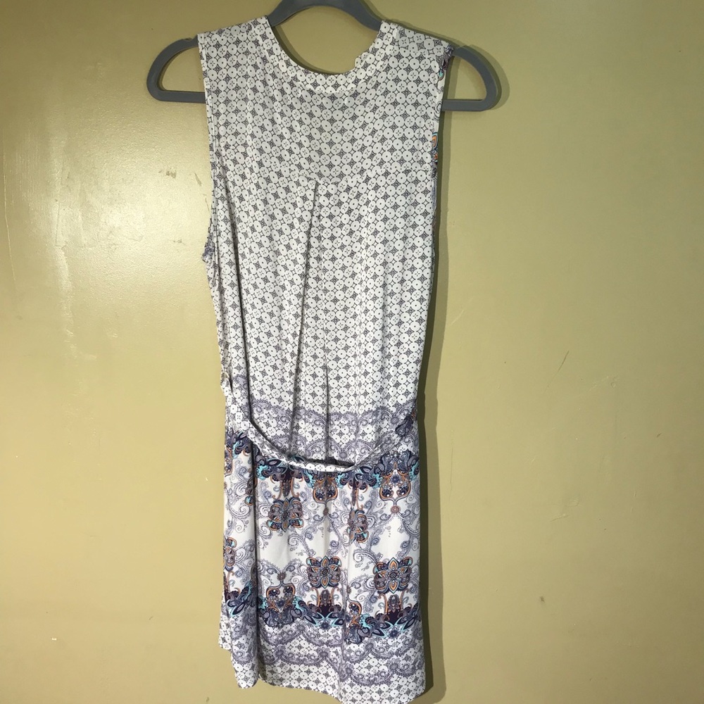 Almost Famous Casual Dress. Size M - Picture 5 of 8
